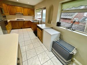 Kitchen- click for photo gallery